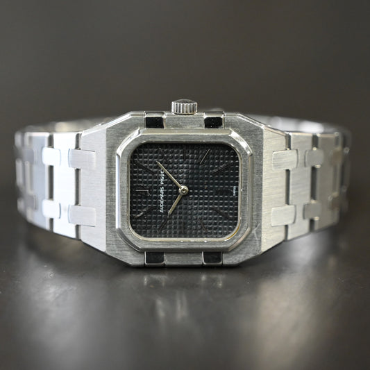【AUDEMARSPIGUET】 オーデマピゲ ロイヤルオーク スクエア レディ QZ ref.66010