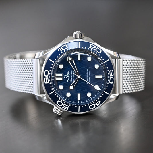 【OMEGA】オメガ シーマスターダイバー ジェームズ・ボンド60周年記念 / 210.30.42.20.03.002 未使用品 2024年保証書