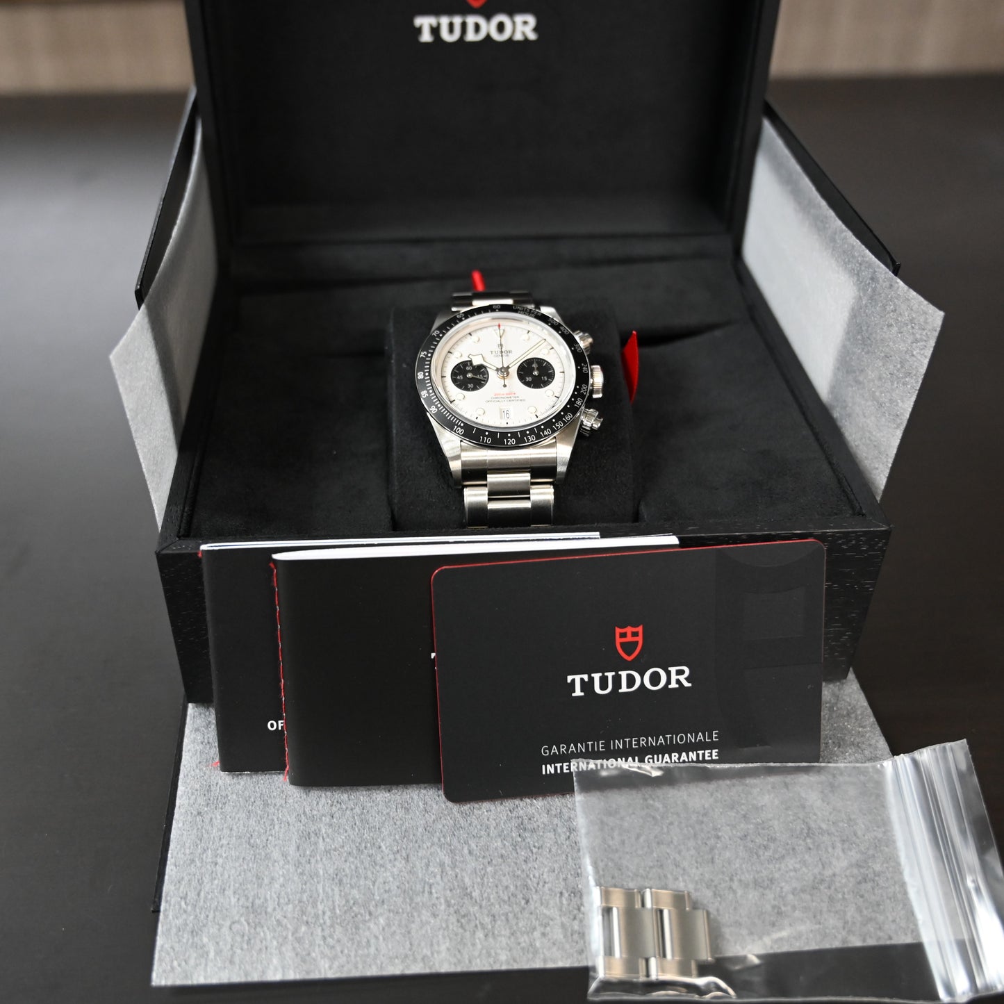 チューダー【TUDOR】ブラックベイクロノ 79360N 未使用品 2022年9月