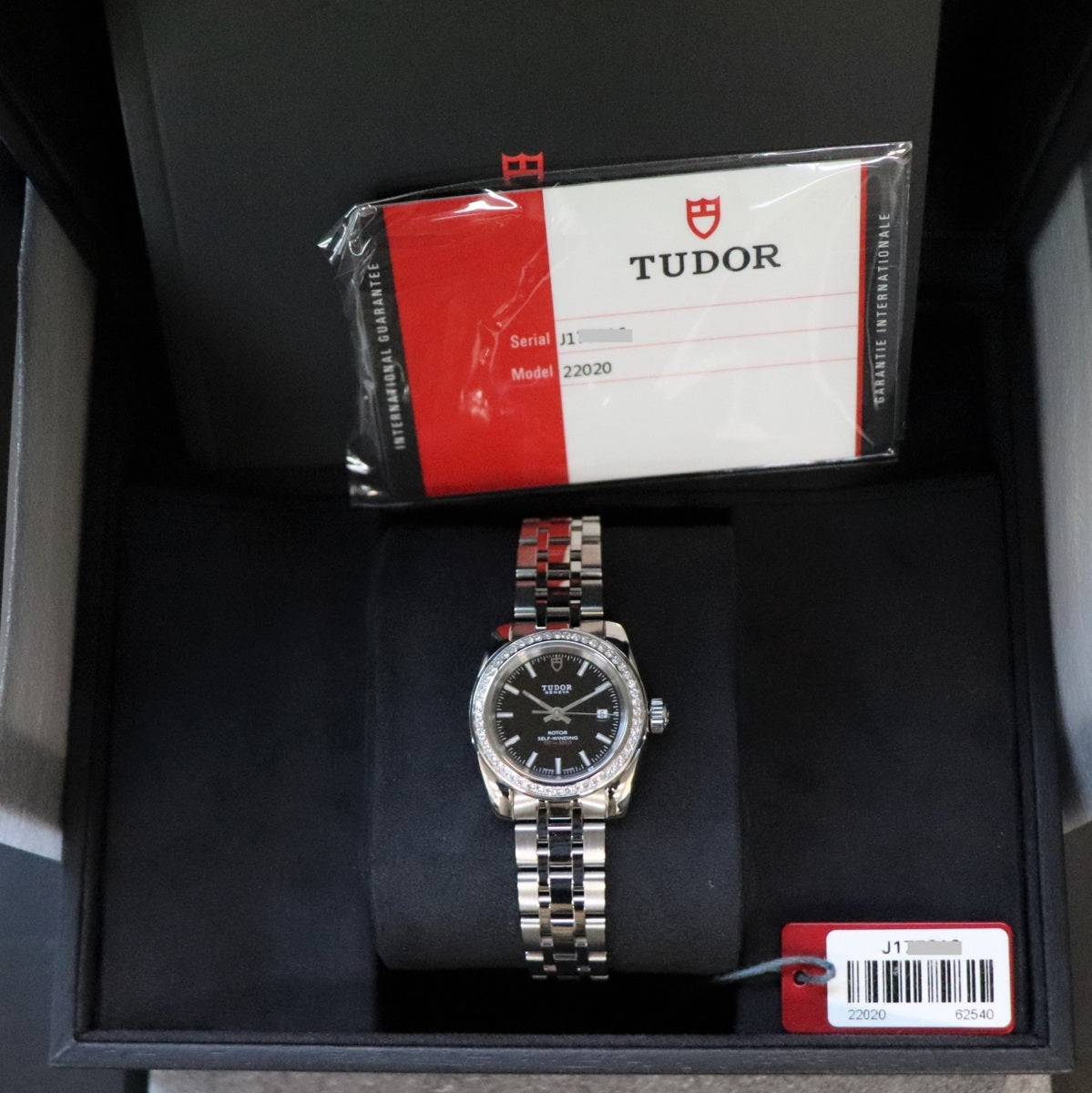 チューダー【TUDOR 】クラシック コレクション レディース 28㎜ 型番22020 ダイヤベゼル未使用